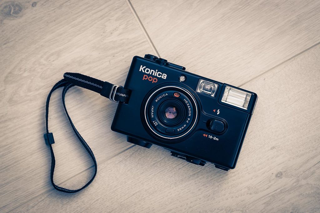 Appareil Photo Argentique Konica POP Rouge - Format 35mm Compact Avec Flash - Occasion Fonctionnel